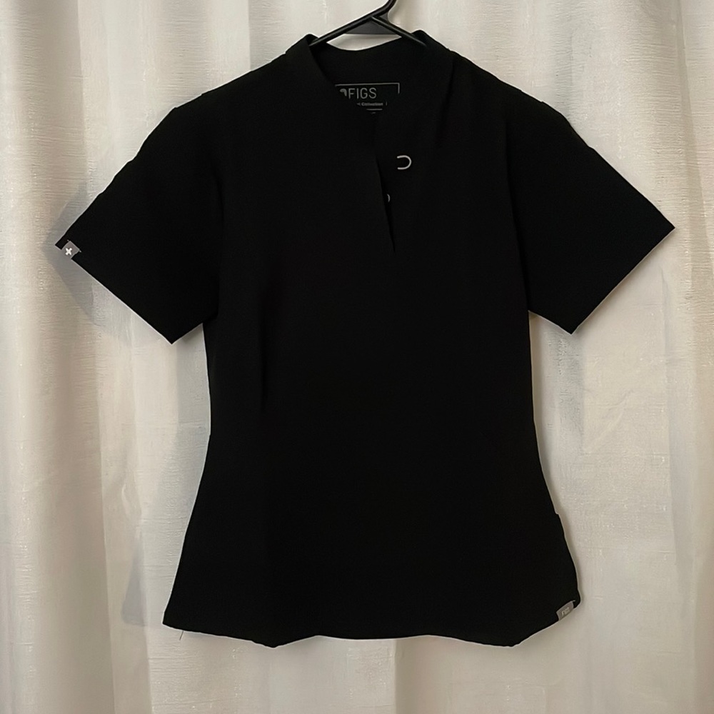 FIGS scrub top black insiza slim top XS